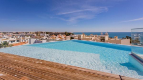Dream Apartment W/Pool & Balcony by LovelyStay